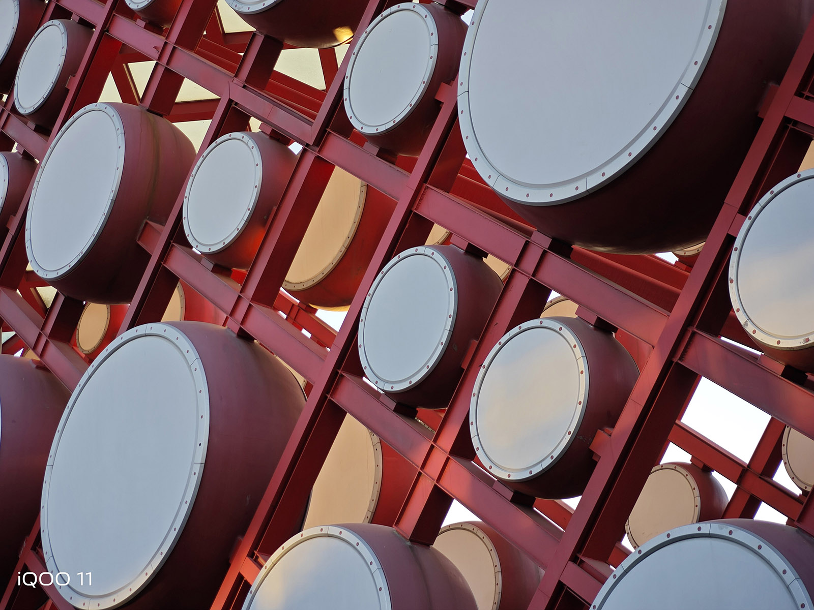 iqoo11|2K直屏“娱乐圈”的天花板——iQOO 11小试牛刀