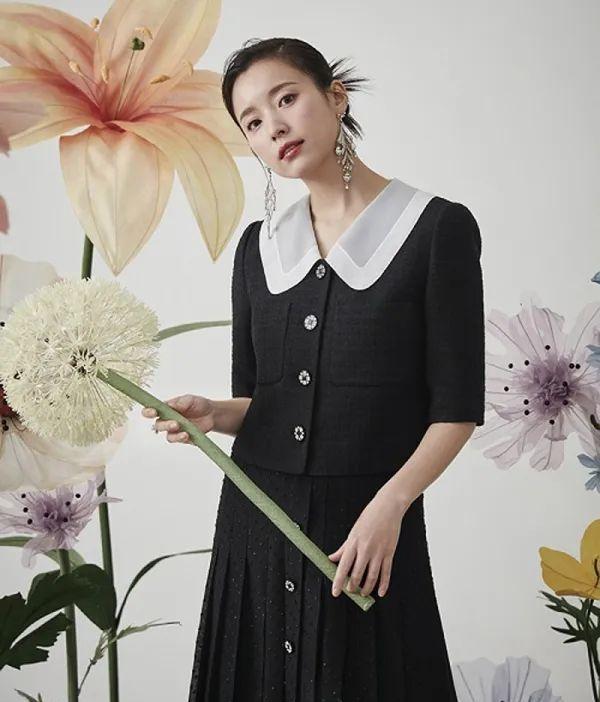 韩孝周|韩孝周春日花朵写真魅力十足！雪肤玉貌大长腿太美了