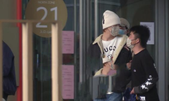 鹿晗|鹿晗关晓彤久别重逢,深夜醉酒同车离开,花样秀恩爱,实锤同居?