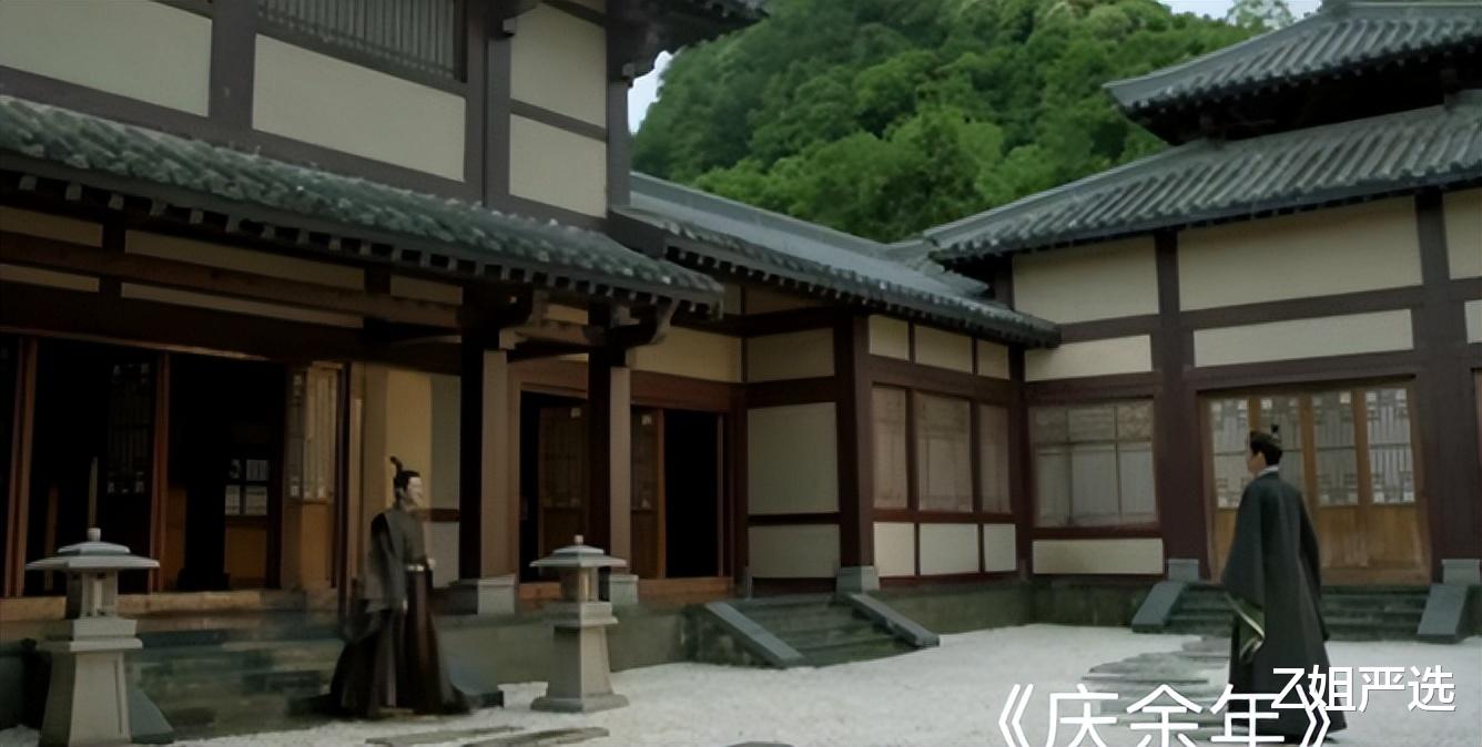 服饰|继“阴阳插画”后,“阴阳电视剧”再掀波澜,全员日本服招摇过市