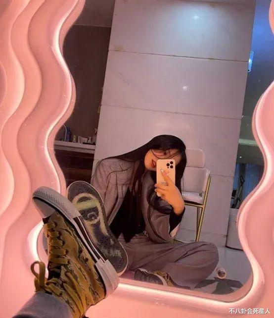 明星|一把菜刀60万，椅子360万，明星的生活奢侈到你无法想象