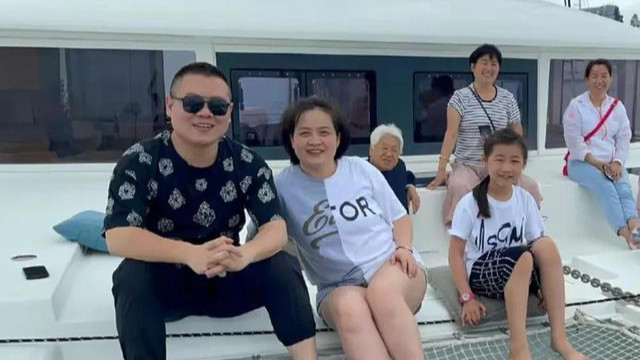 岳云鹏|岳云鹏分享新冠后感受：屁多，平均一分钟一个，汪小菲：我也是