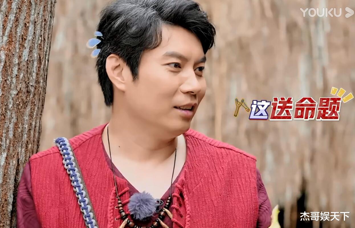 李沁|李沁，谢谢你让《麻花特开心》封神，也让观众看到了马丽的高情商