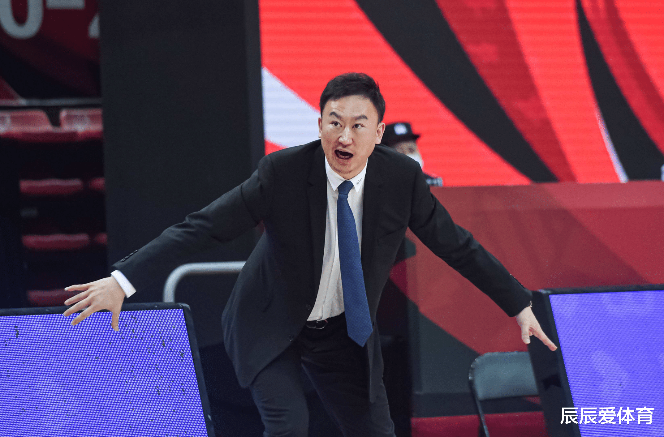 保罗|浙江名将重伤报销，刘维伟冲冠无望，辽宁签第三外援再度玩火