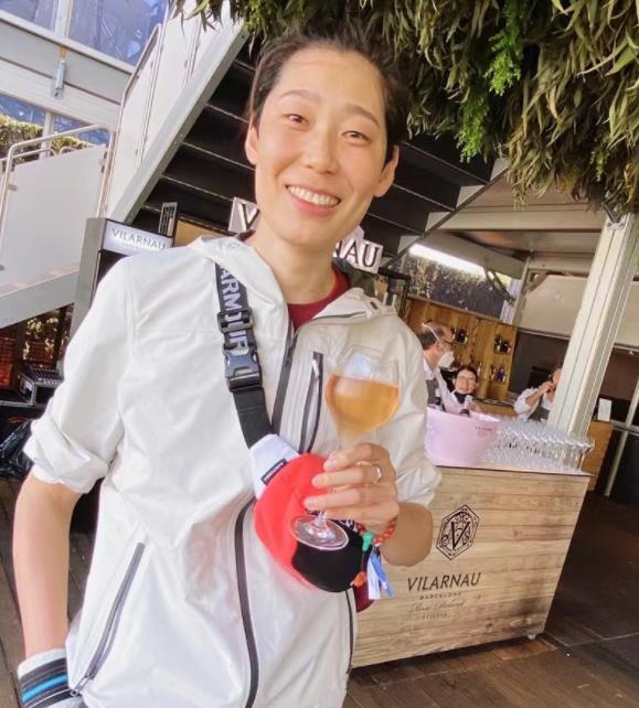 朱婷|好消息！朱婷现身ATP合影网球2号种子选手，已摘掉：石膏板、护具