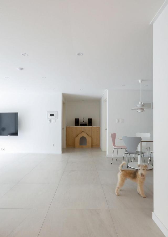 “低欲望”生活久了会上瘾,118全屋没几件家具,空无一物超舒服