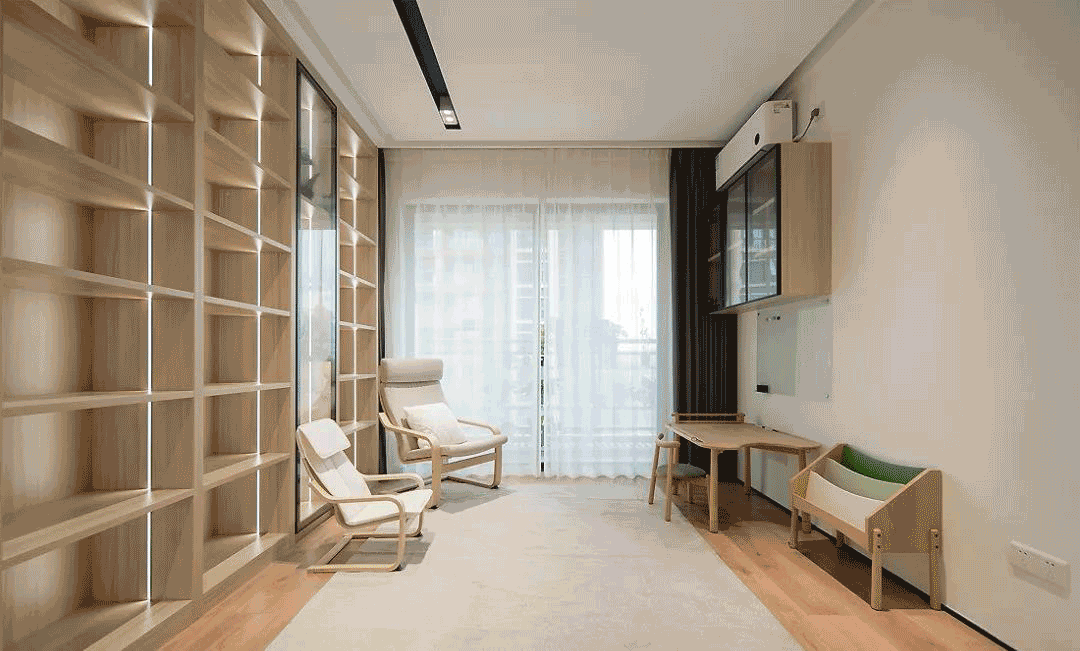 84㎡三居室,客厅不放老三样,改做藏书阁+游乐室,生活更有趣!