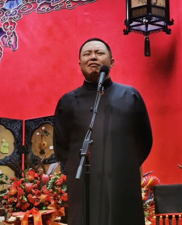 阎鹤祥|德云社阎鹤祥凌晨发文，讲述看电影的经历，评论区画风却集体跑偏