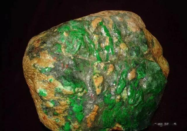 |健康玩翡翠:癣下真的会生色吗?