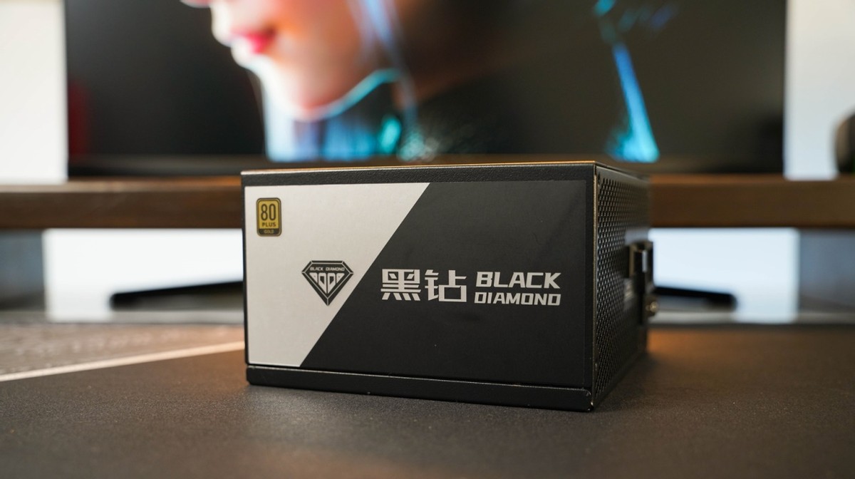 芯片|高端平台性价比新选，先马黑钻1000W入手体验