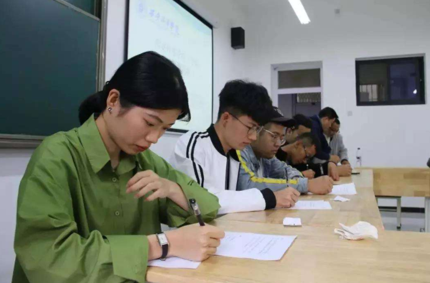 女足世界杯|“铁饭碗”排名已出炉,公务员跌落神坛,榜首堪称出道即“C位”