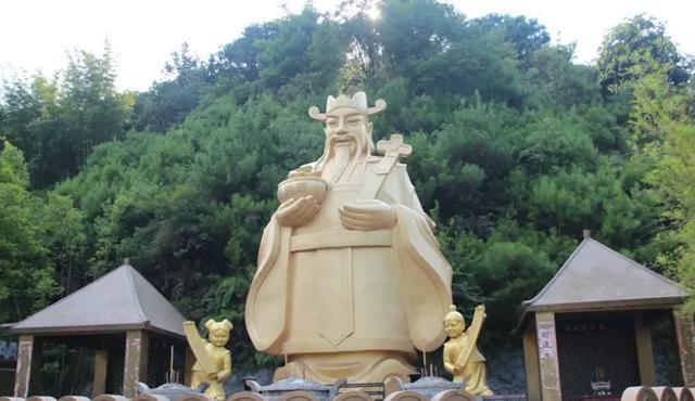 广东曾爆火的景区,号称肇庆聚宝盆,却因厕所被摘牌损失50万游客