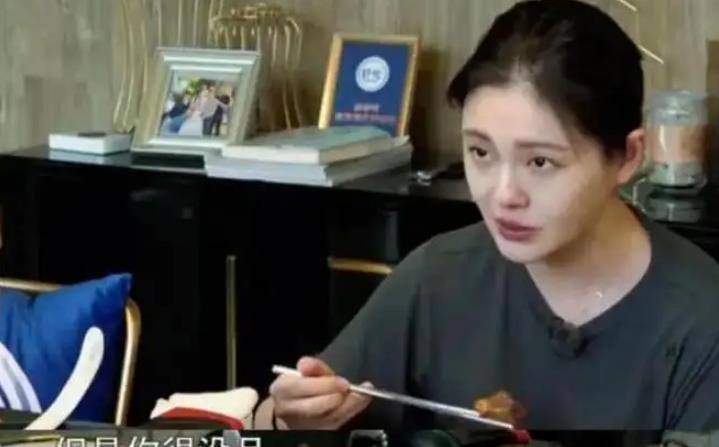 汪小菲|汪小菲过往经历被扒，疯批人设彻底实锤，张兰强势教育再引热议