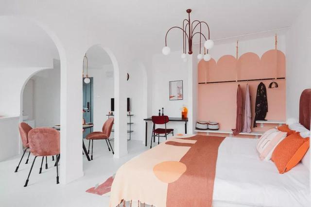 37㎡法式小宅，卧室做拱门造型，阳台还有大浴缸，漂亮极了！