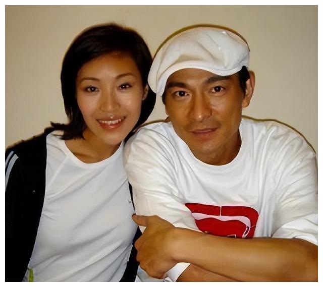 刘德华|刘德华伴舞赖文慧：陪伴刘德华25年，看着他娶别人，至今41岁未婚