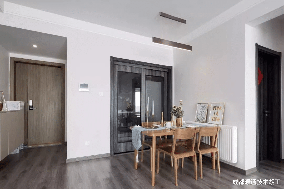 暖气片不热莫着急,供暖初期做检查,供暖中期常观察,轻松搞定