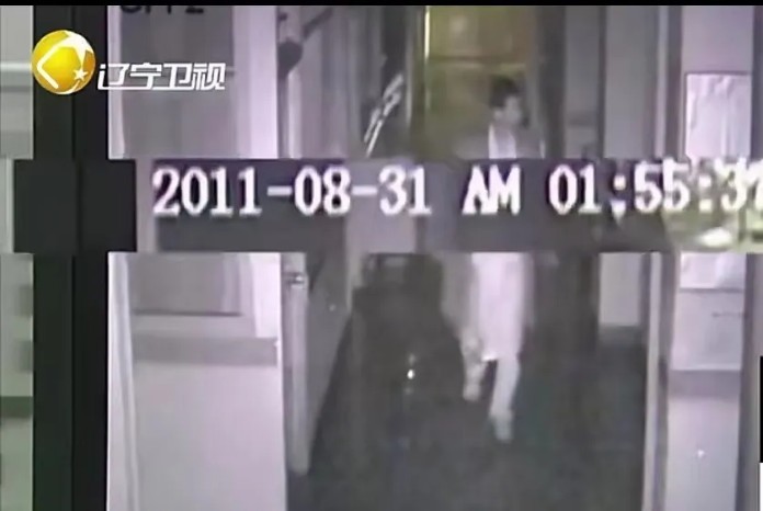寒心!66岁老人在医院病房上吊自杀,值班医生曾两次路过