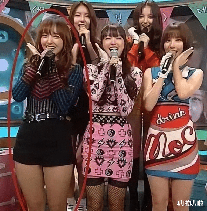 邓紫棋|看脸90斤,看腿150斤,这7位女星小脸配粗腿,身材太不协调