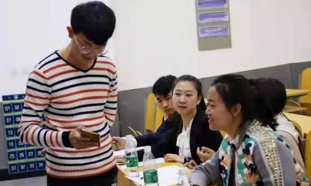 大学生|“灭”字加一笔是什么字？大学生面试题被轻松答出，让人意外