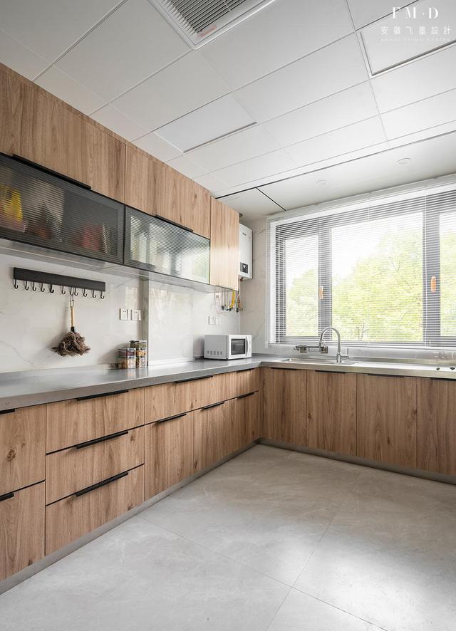 270㎡二手毛坯房,装成最简单温馨的现代日系风,一家四口其乐融融