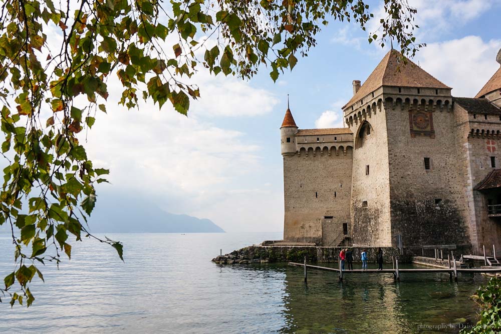 |瑞士景点西庸古堡，雷梦湖上、拜伦笔下的不自由哀愁！