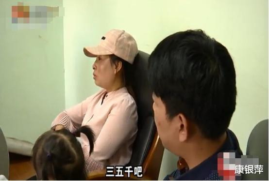 孩子1岁多没上户口,女子打电话给婆家,公公:你不是我儿媳妇