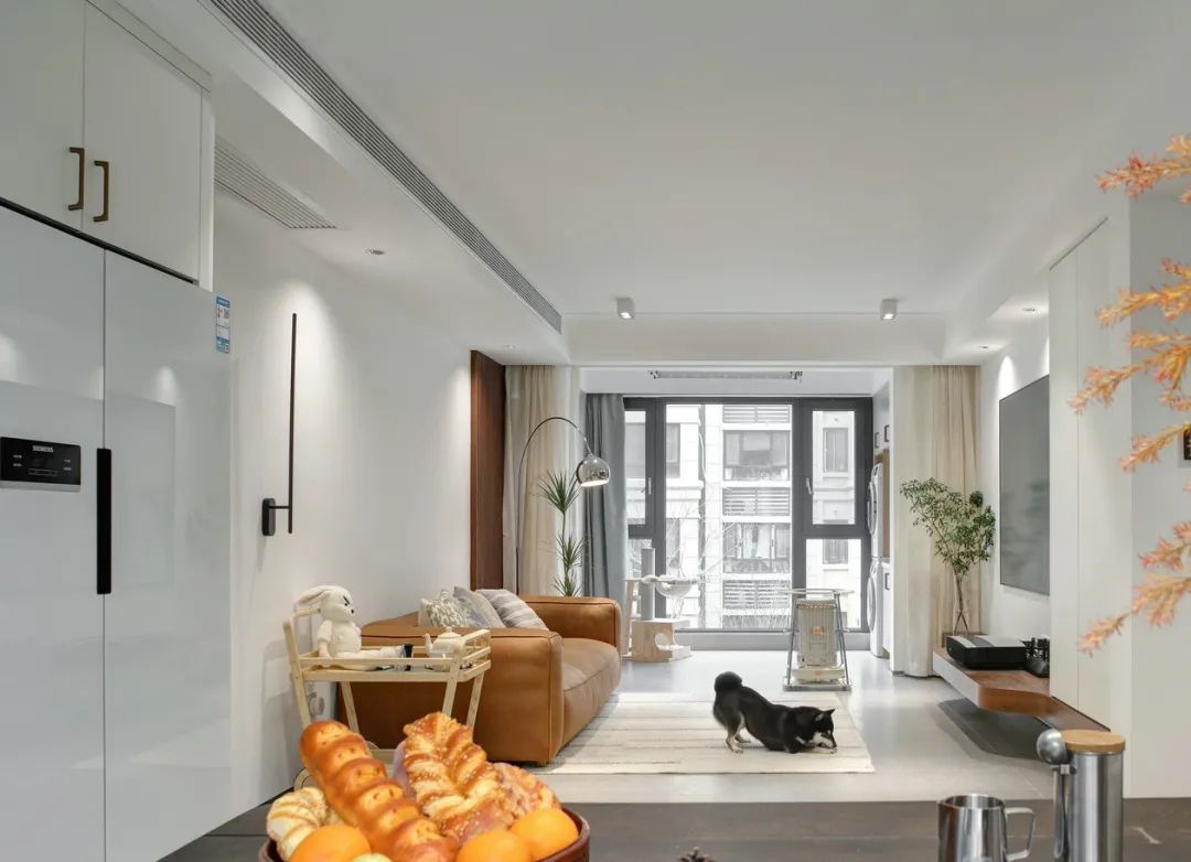 咖啡吧台、开放式客餐厨:104m2简约小两居,沉浸式回家太棒了!