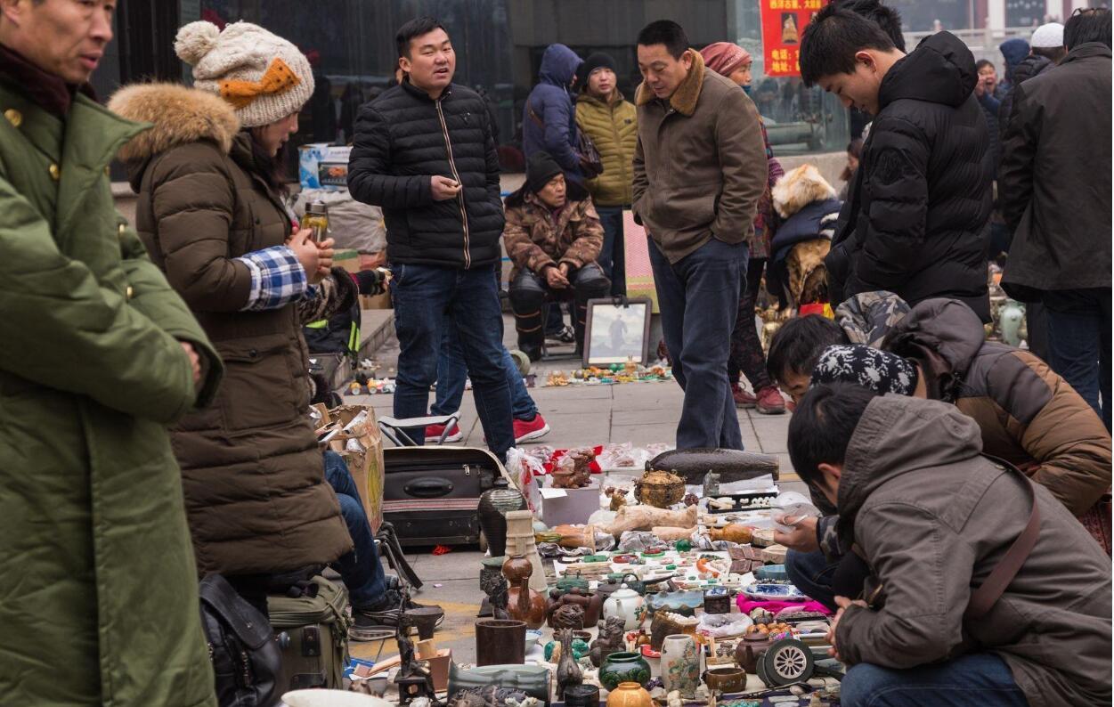 银元|收藏市场怪象，地摊300卖银元，店铺1000收银元，只收不卖