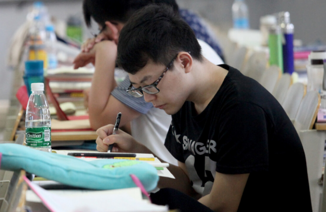 学霸|父母的职业对子女有影响？这类职业的家长，更容易培养出“学霸”