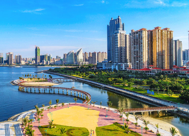 三亚|广东有个小众城市，如今已接替三亚，成为北方人的“避寒圣地”
