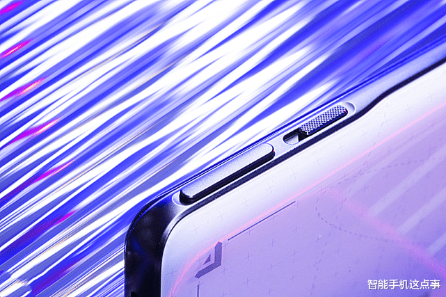 游戏手机|黑鲨5 Pro和红魔7 Pro对比：差价600元，谁更值得买？