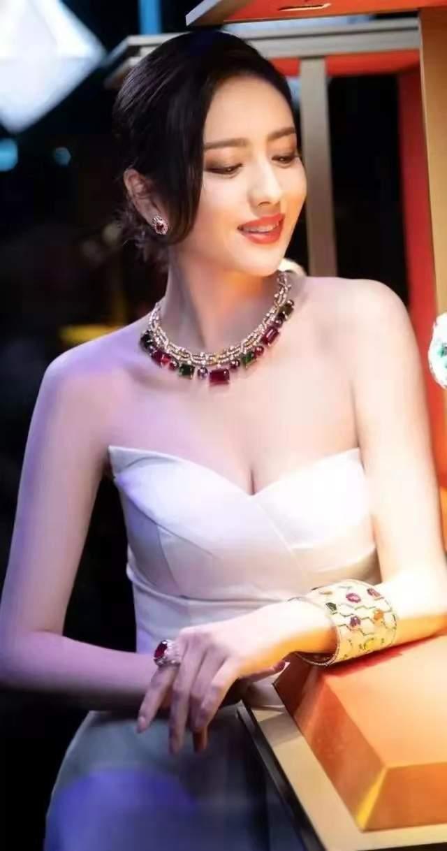 美丽|离婚后越活越美丽的5位女星！她从传统女人变成女强人