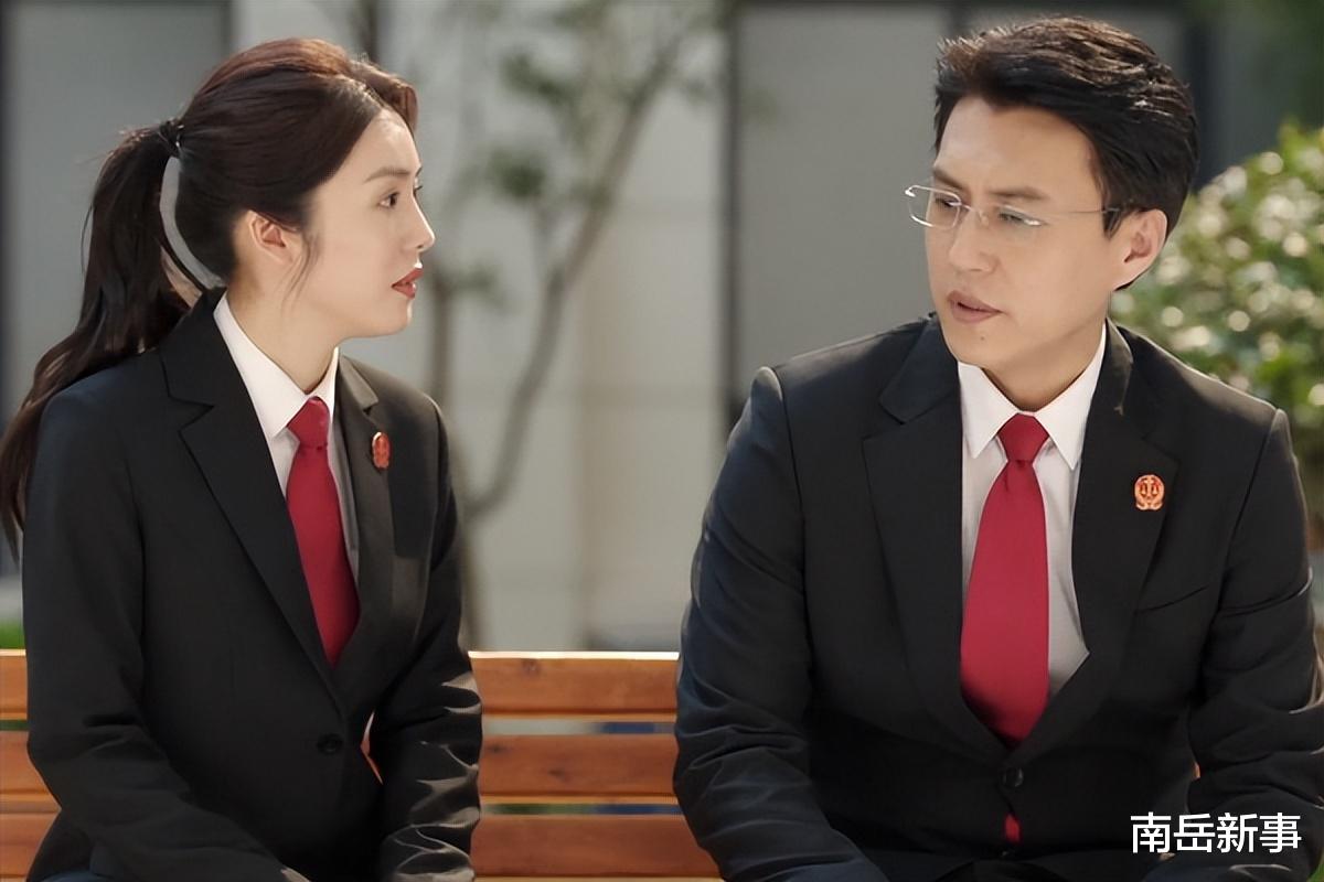 靳东|《底线》靳东表演有突破,不但更接地气了,而且跟谁都有CP感