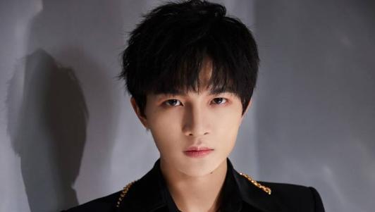 金星|爱国只是人设？金星就俄乌问题发表不当言论，吴京周深做法引盛赞