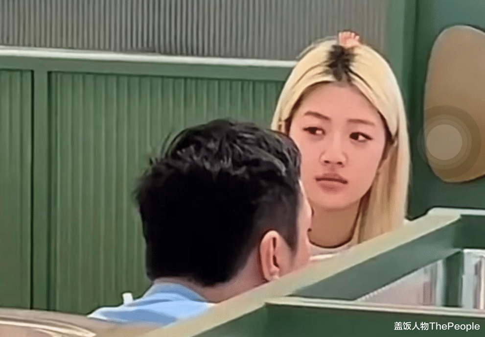 潘粤明|娱圈动静48小时有点大！世纪和解、名导选妃、携三女度假…有人喜有人忧