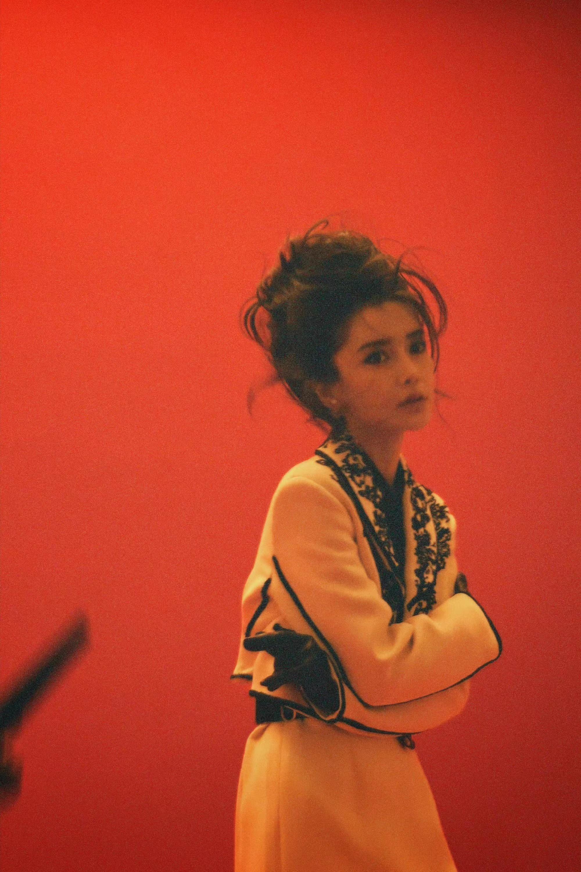 Angelababy|杨颖11月封面大片，一笑百媚，风华绝代，果然是封面女王