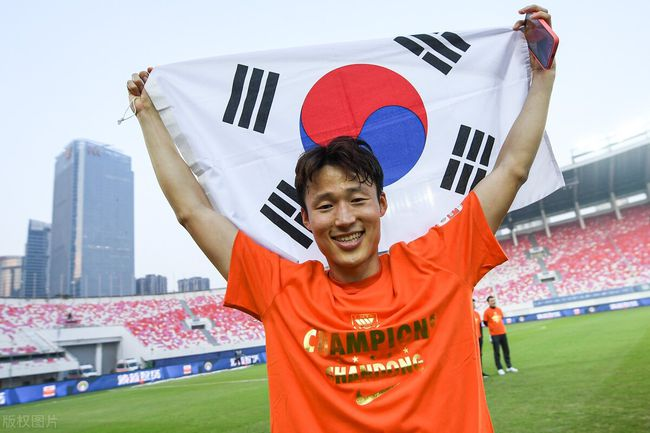 韩国队|韩国球员又去欧洲，泰山核心逃离中超，英超即将官宣