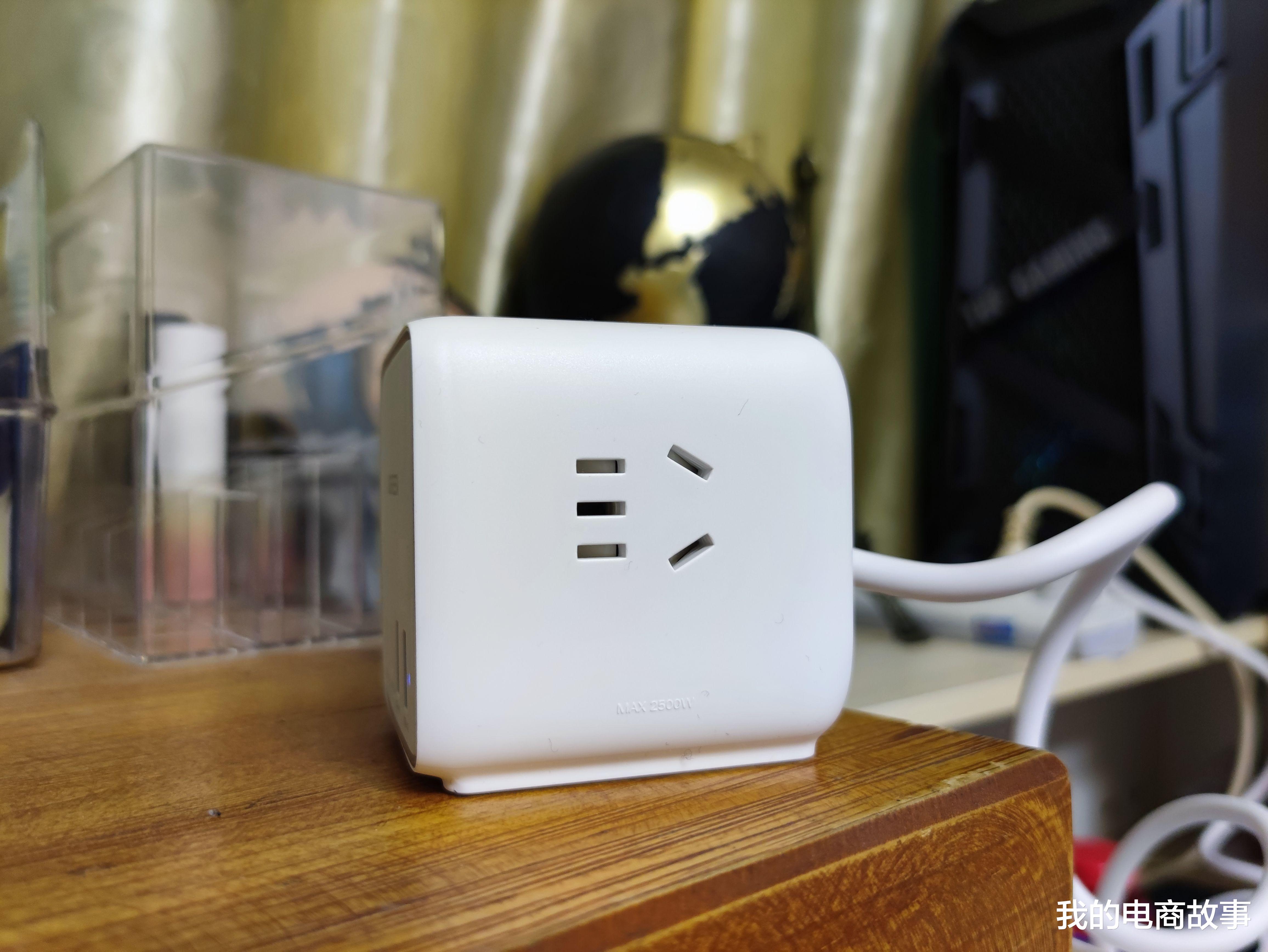 cube|充电插座二合一,绿联65W氮化镓智充魔盒Cube开箱体验