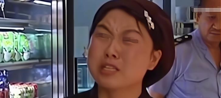 郑州知名面包店被曝卖过期产品,店长委屈哭诉:卖不掉扔了太痛心