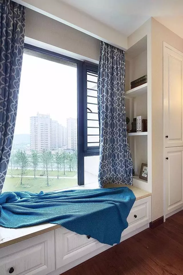 飘窗做收纳，房子又实用了几个平方！