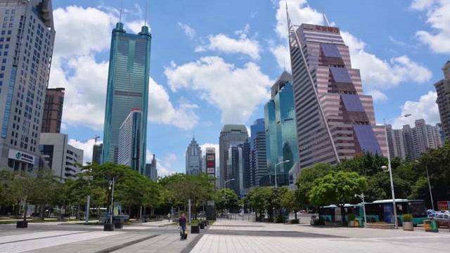 富人区|住1500万房子，拿4000工资，富人区里的穷人生活到底如何