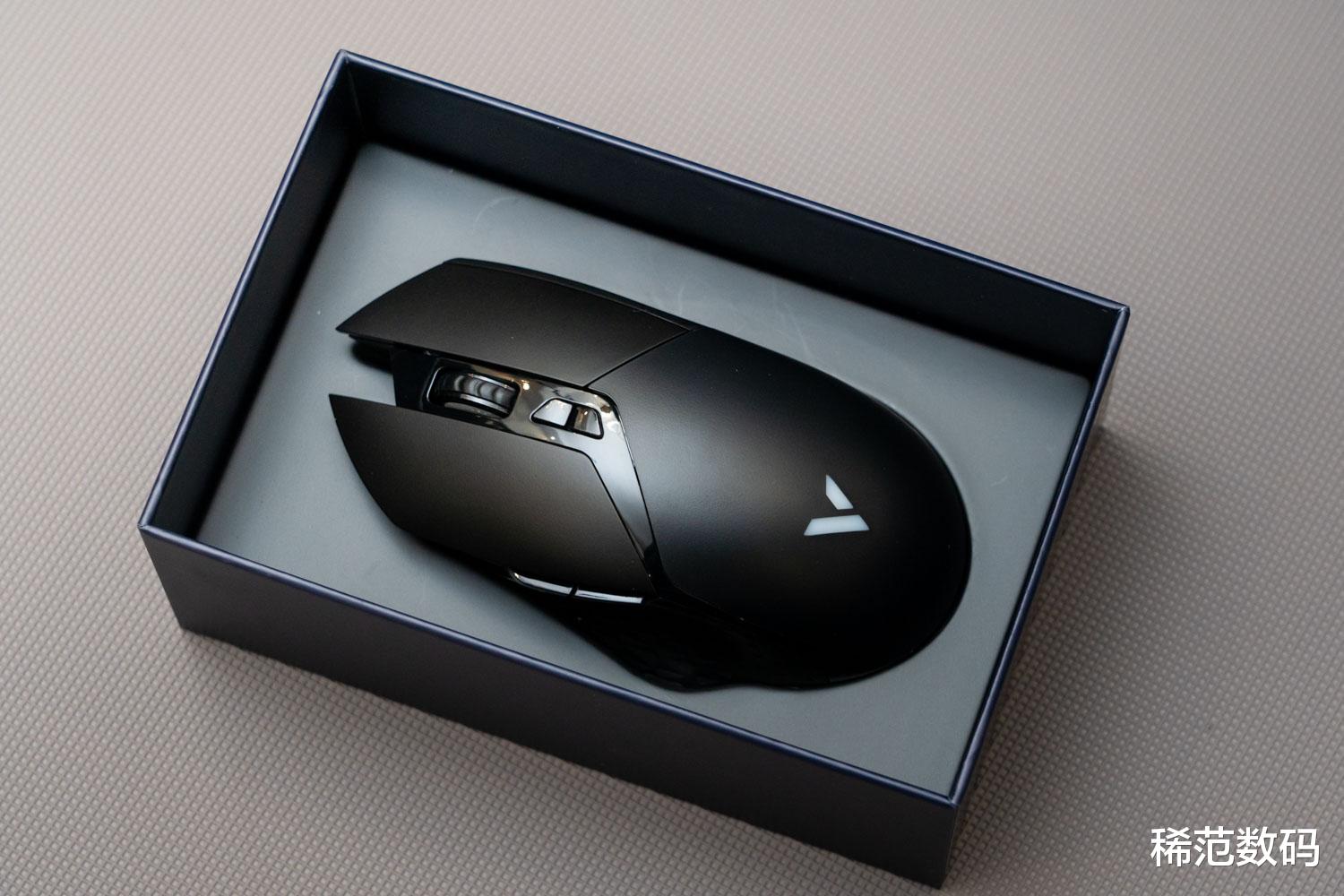 鼠标|雷柏V30W评测：手感大众化，性能旗舰化的专业电竞鼠标
