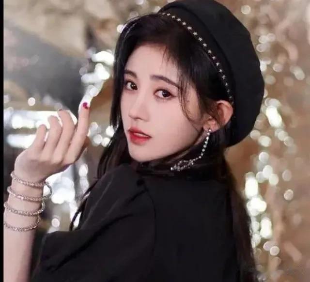 宋轶|7位被名字“耽误”的女星,个个貌美如花,却有一个很难念的名字