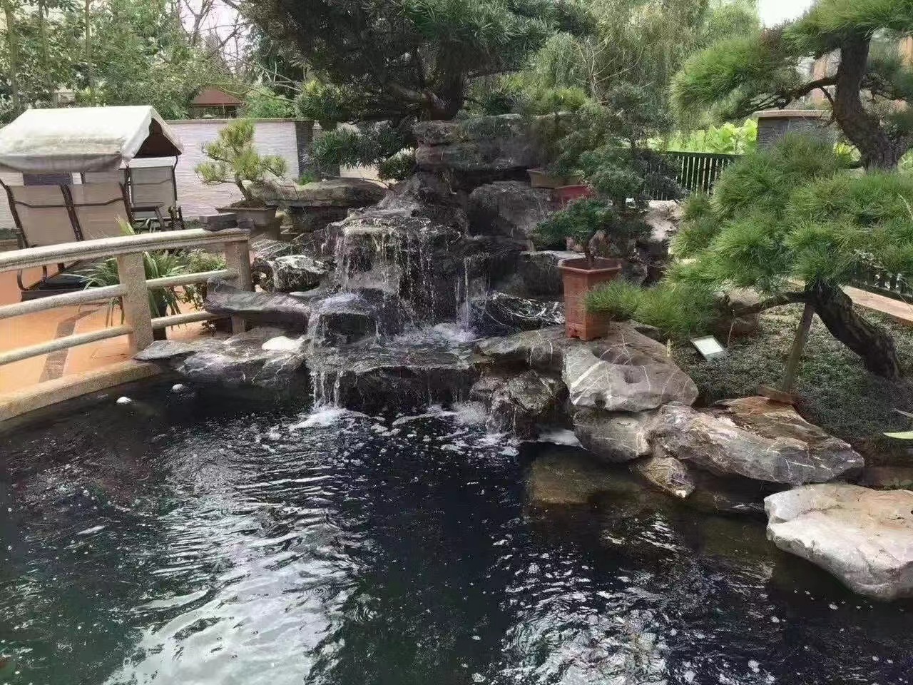 香格里拉|庭院中水池假山的注意事项