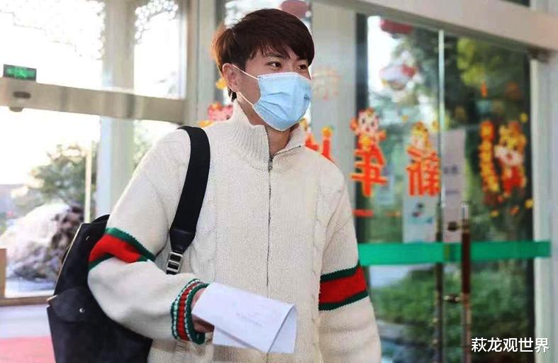 曼联|田玉达能比王子铭的机会多么？阿德本罗能传善射！津门虎连宣6将，露出獠牙