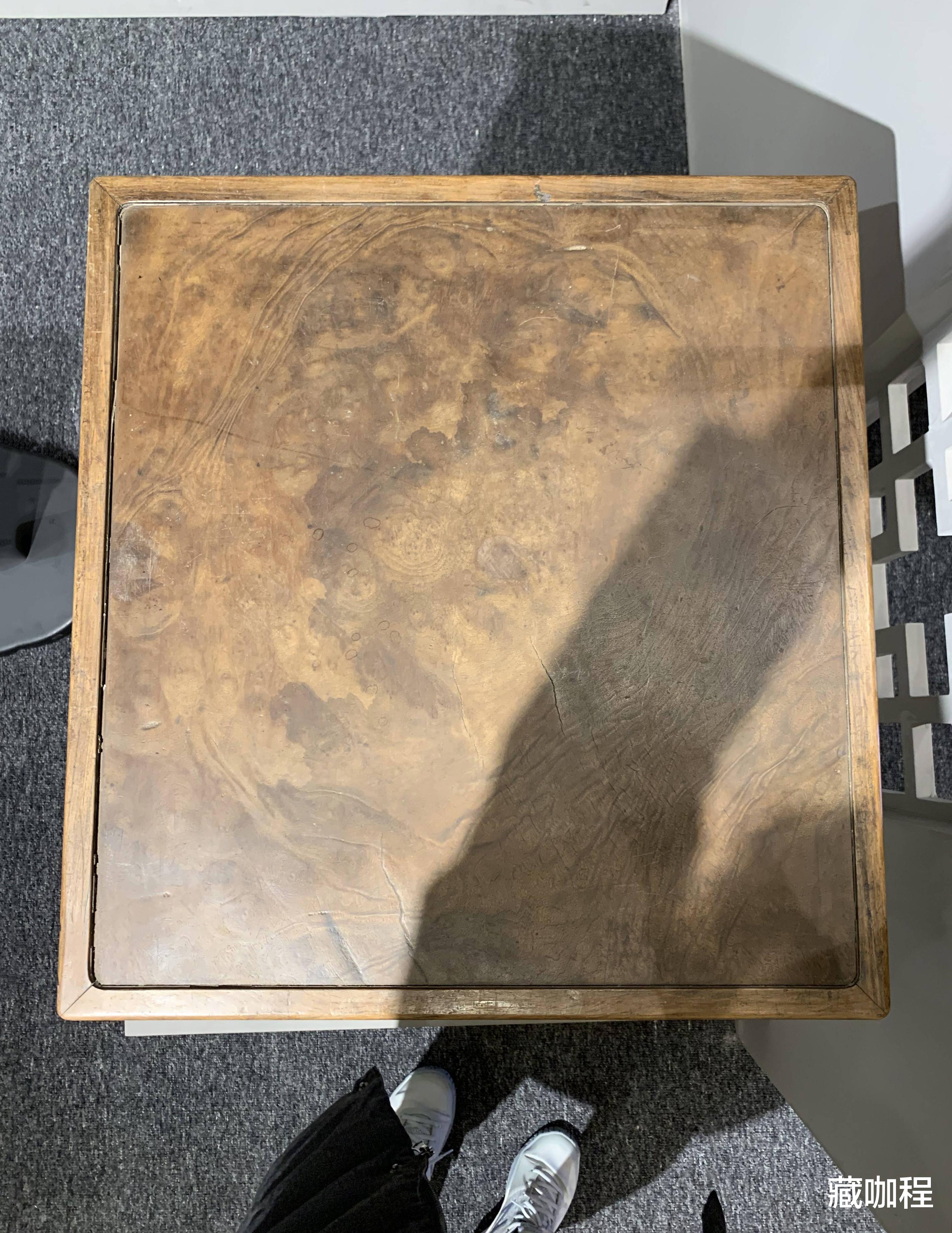 |9.375万美元成交，黄花梨罗锅枨半桌不算贵