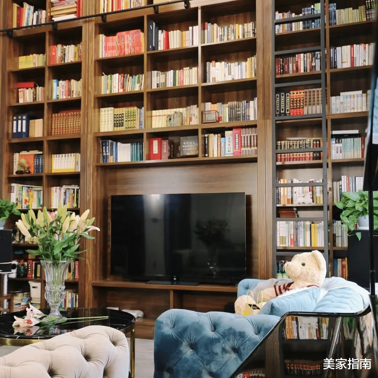 不装影视墙、不装吊顶、不装推拉门，这波年轻人的装修有点意思