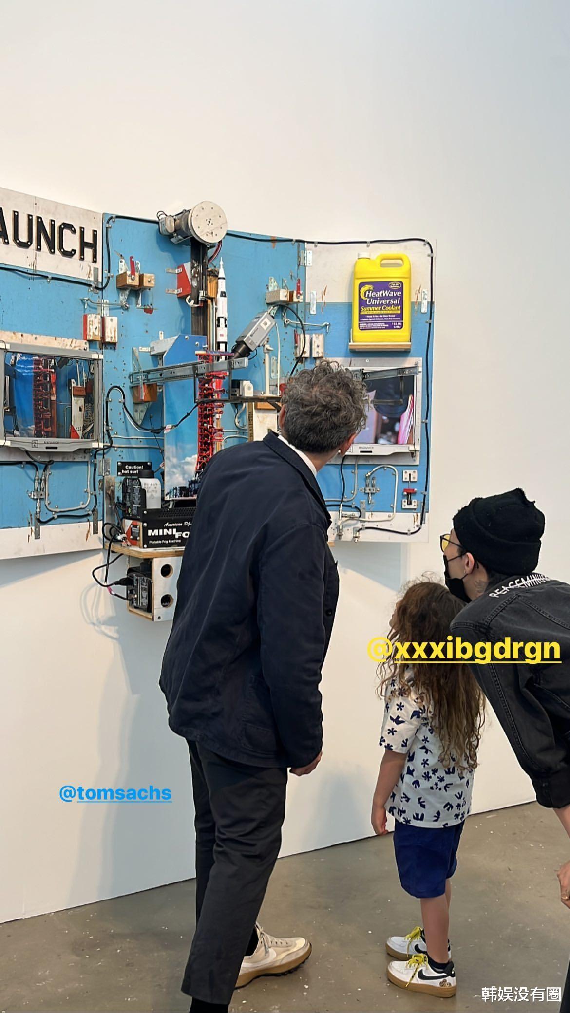 权志龙|梦幻联动！T-ara朴孝敏晒GD权志龙“观展照”，两人见面了吗？