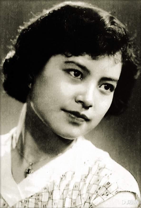 刘晓庆|女神节38位女星美人照，真正的女神从来都是自然美，刘晓庆那张很惊艳