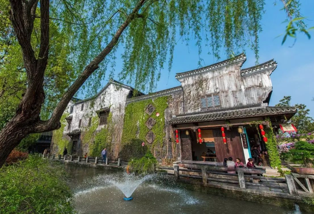 古镇|浙江有一古镇，曾深受游客欢迎，却因票价上涨导致客流量下降